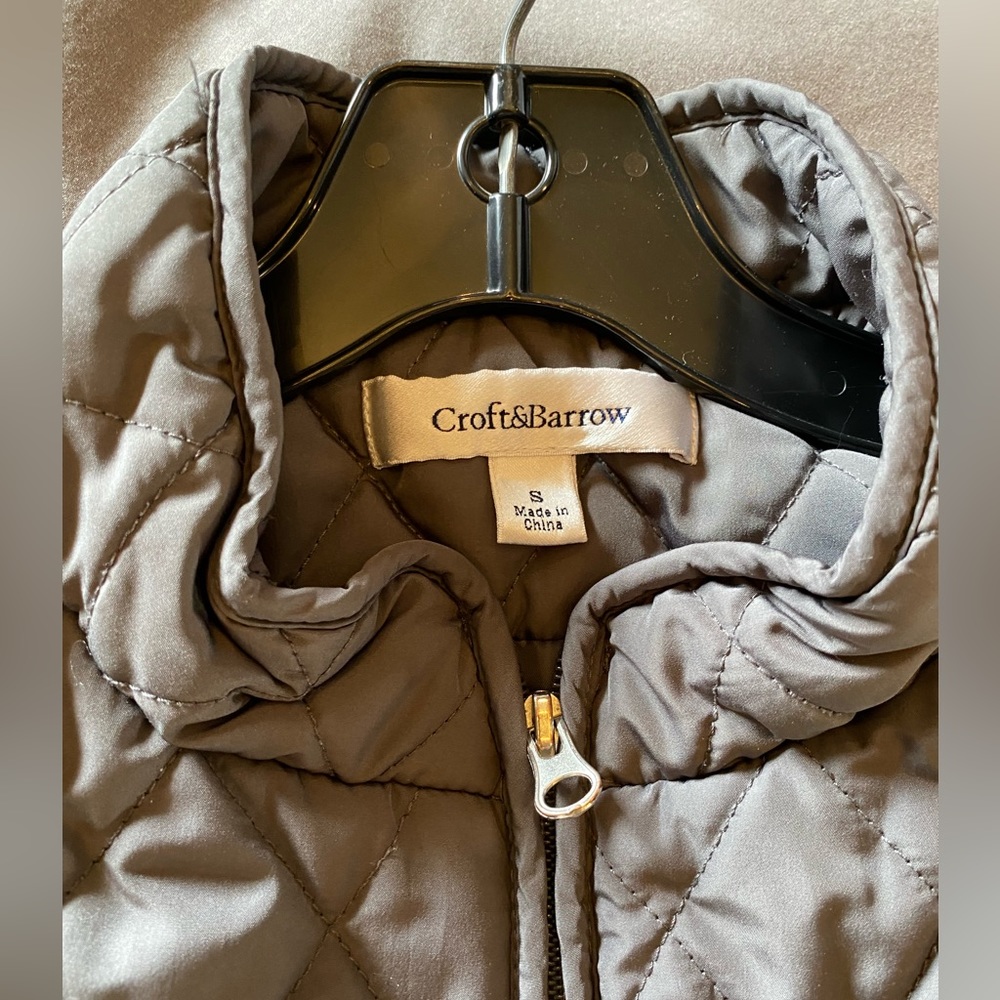 Croft & Barrow Puffer Vest - Picture 3 of 5